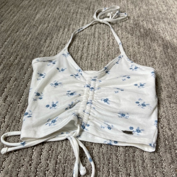 Hollister flower pattern tank top. - Picture 4 of 6